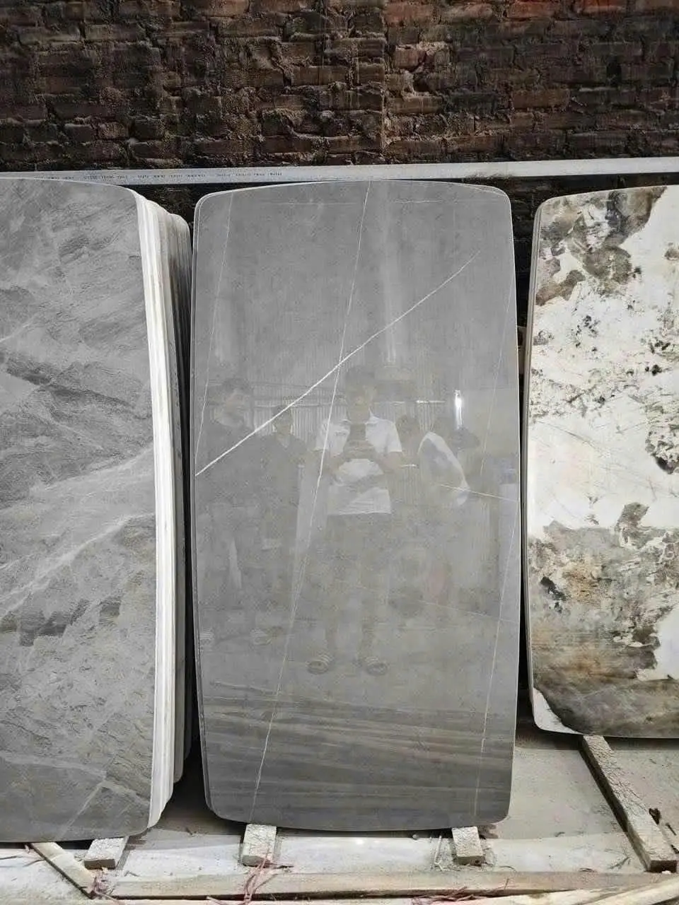 ban an mat da ceramic co ben khong uu va nhuoc diem cua mat da ceramic 2