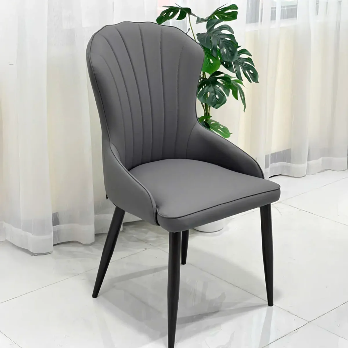 Ghế ăn bọc da cao cấp, tựa lưng hình vỏ sò độc đáo - Ảnh 4