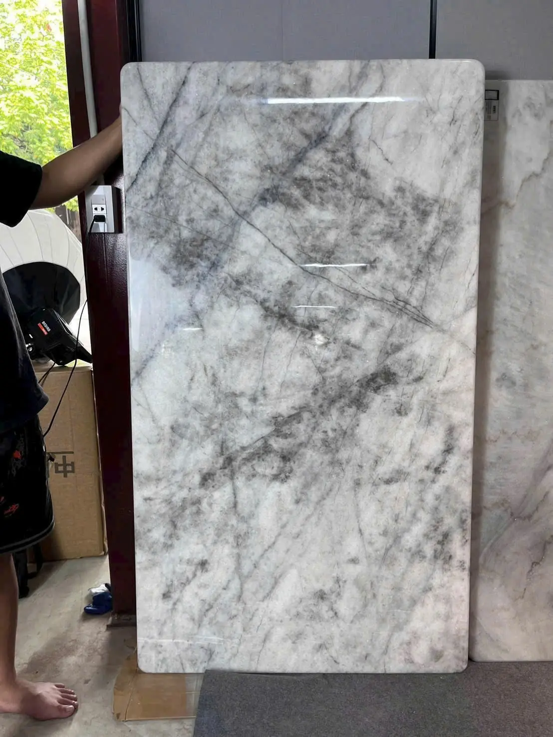 mat ban an mat da vi tinh the dang cap tinh te cho khong gian song hien dai 40