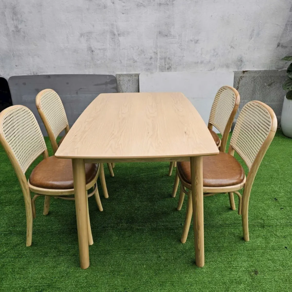 Bộ bàn ăn 4 ghế gỗ tự nhiên cao cấp - SP9834 - Ảnh 3
