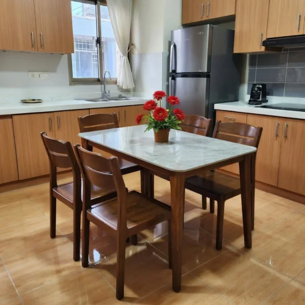 Trang chủ 336 Bộ bàn ăn 4 ghế gỗ tự nhiên mặt đá ceramic hiện đại - SP9808