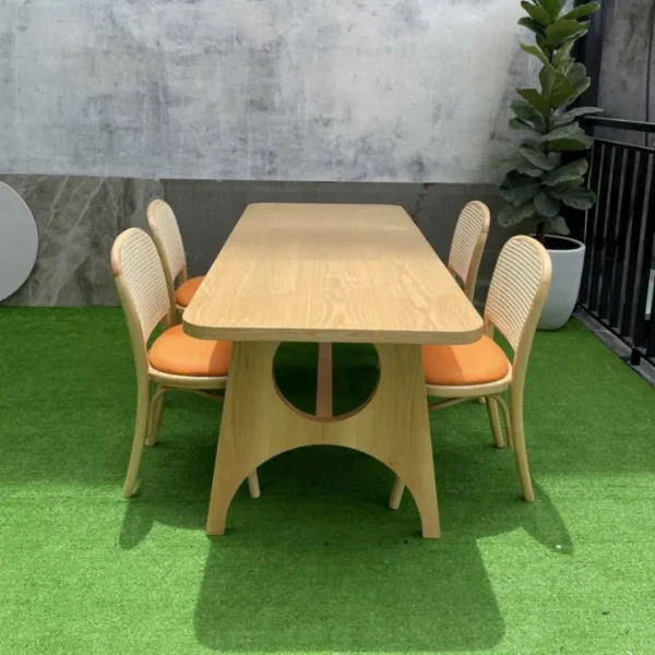 Bộ bàn ăn 4 ghế gỗ tự nhiên phong cách hiện đại - SP9829