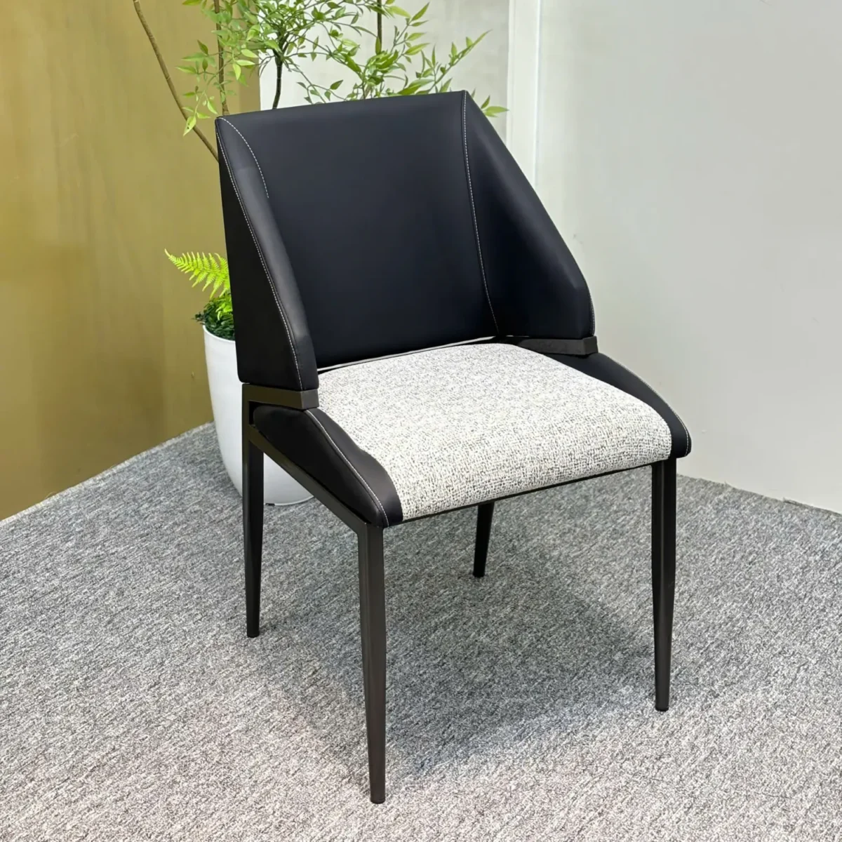 Ghế ăn bọc da cao cấp, tựa ôm lưng dễ chịu - SP9400 - Ảnh 3