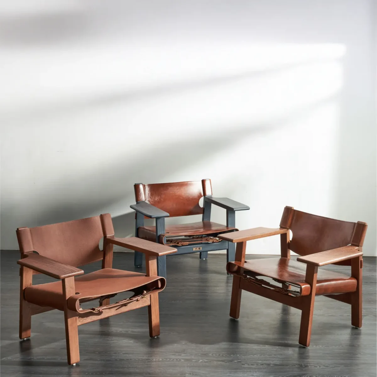 Ghế thư giãn gỗ sồi Mỹ da yên ngựa wingsfurrni chalet chair - SP9479 - Ảnh 2