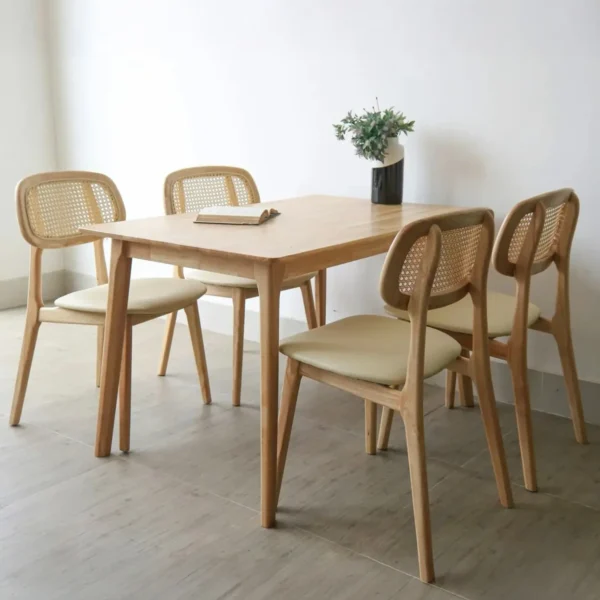 Bộ bàn ăn gỗ tự nhiên 4 ghế sang trọng - SP11714