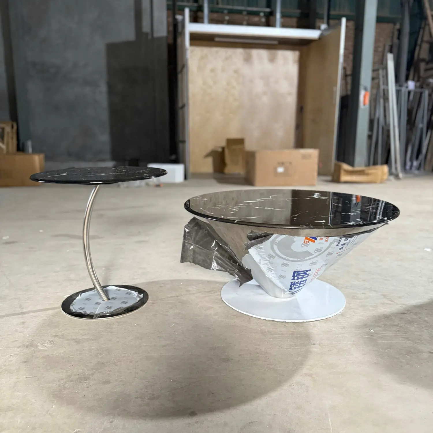 Bàn trà tròn mặt đá chân inox cách điệu hiện đại - SP18317 8 ban tra tron mat da chan inox cach dieu hien dai sp18317 6