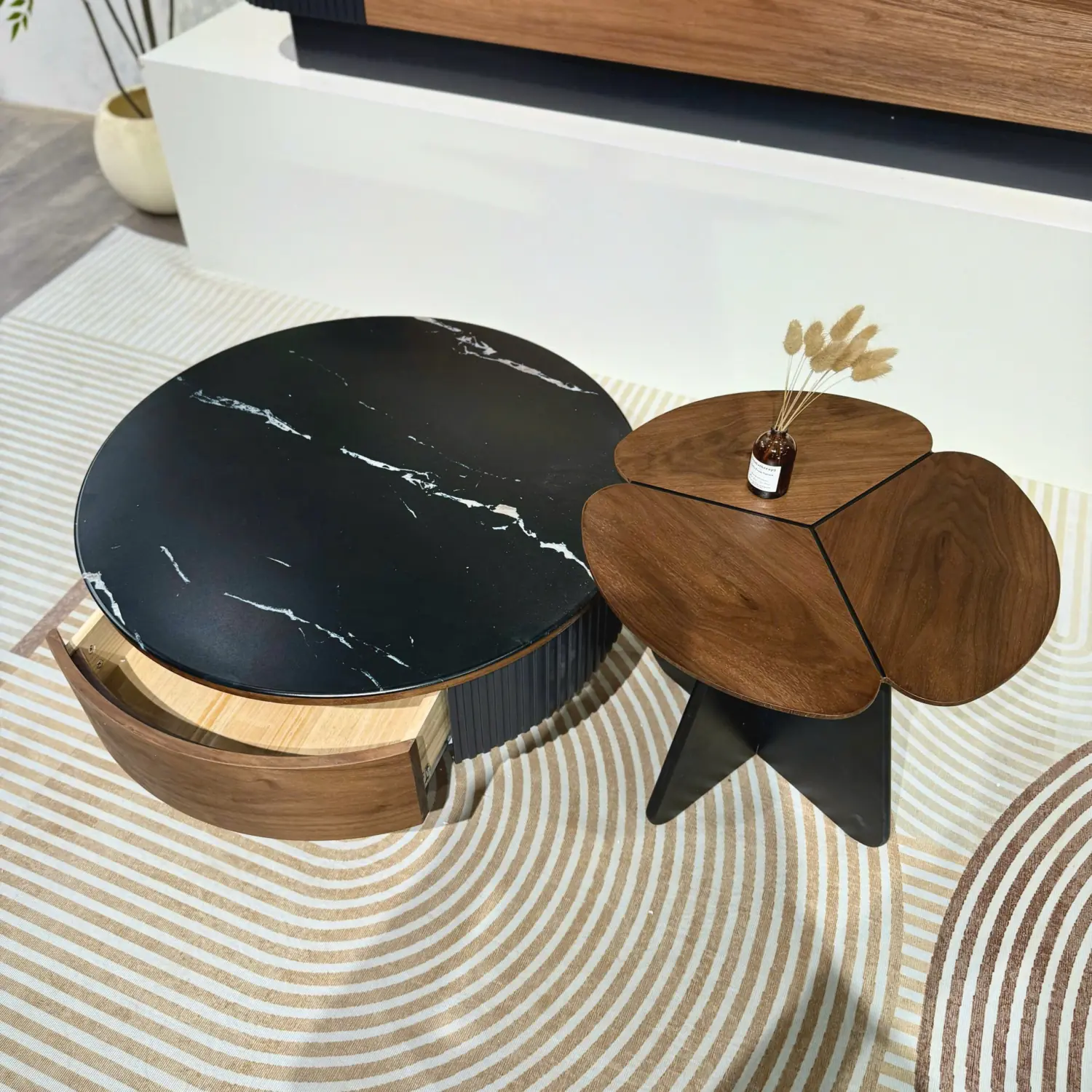 Bàn trà tròn mặt đá phong cách hiện đại cao cấp - SP18296 10 ban tra tron mat da phong cach hien dai cao cap sp18296