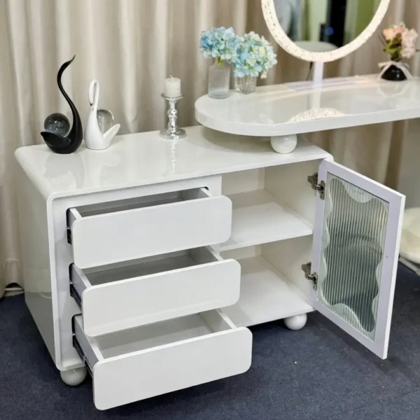 ban trang diem hien dai tich hop tu tien loi sp18372 2