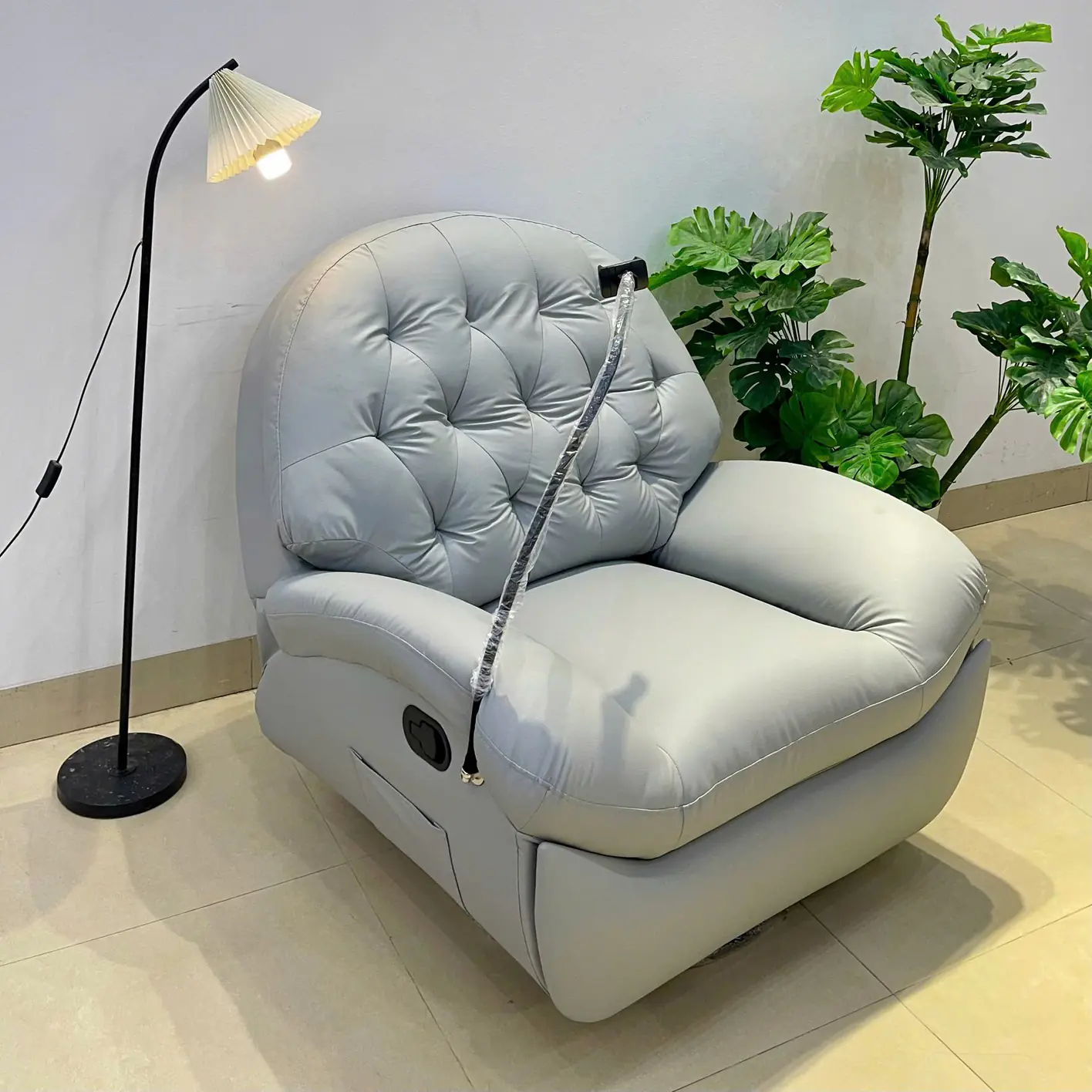 Ghế thư giãn bọc da kiểu dáng sang trọng hiện đại - SP17895 15 ghe thu gian boc da kieu dang sang trong hien dai sp17895 2