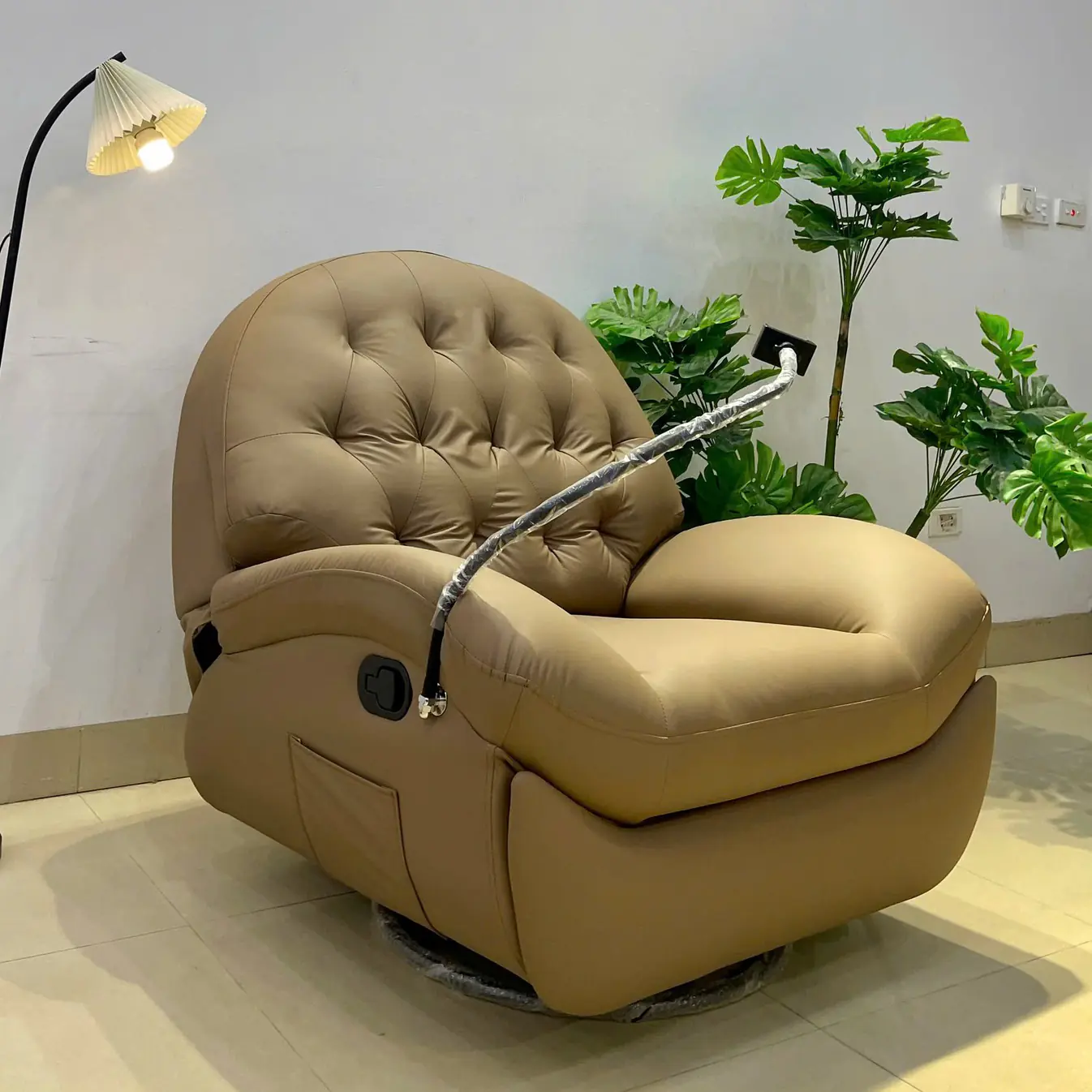 Ghế thư giãn bọc da kiểu dáng sang trọng hiện đại - SP17895 13 ghe thu gian boc da kieu dang sang trong hien dai sp17895 4